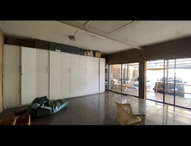 4 BEDROOM HOUSE FOR SALE IN CROSBY